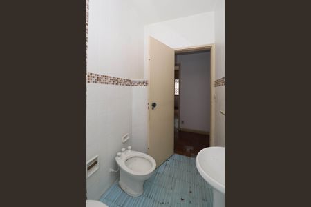 Casa à venda com 282m², 4 quartos e 8 vagas Casa à venda com 282m², 4 quartos e 8 vagasBanheiro 2