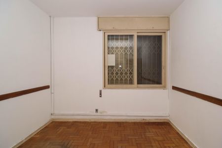 Casa à venda com 282m², 4 quartos e 8 vagas Casa à venda com 282m², 4 quartos e 8 vagasQuarto 1