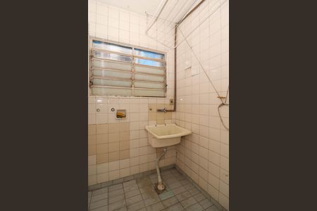 Casa à venda com 282m², 4 quartos e 8 vagas Casa à venda com 282m², 4 quartos e 8 vagasÁrea de Serviço