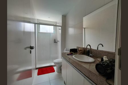 Apartamento à venda com 125m², 2 quartos e 2 vagas Apartamento à venda com 125m², 2 quartos e 2 vagasBanheiro da Suíte