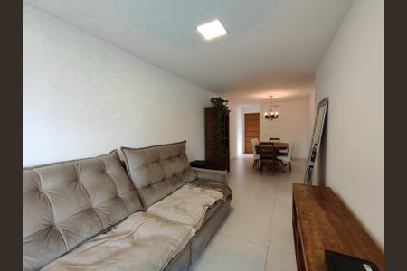 Apartamento à venda com 125m², 2 quartos e 2 vagas Apartamento à venda com 125m², 2 quartos e 2 vagasSala