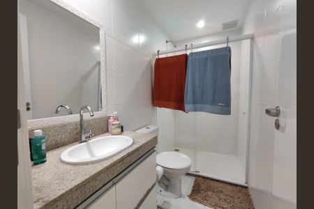 Apartamento à venda com 125m², 2 quartos e 2 vagas Apartamento à venda com 125m², 2 quartos e 2 vagasBanheiro