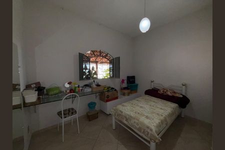 Casa à venda com 180m², 3 quartos e 1 vagaQuarto
