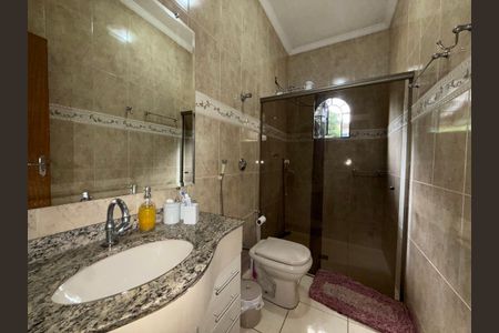 Casa à venda com 180m², 3 quartos e 1 vagaBanheiro