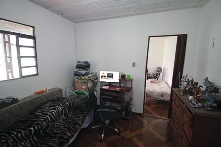 Casa à venda com 700m², 2 quartos e 8 vagasSala 2