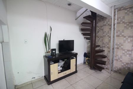 Casa à venda com 700m², 2 quartos e 8 vagasSala