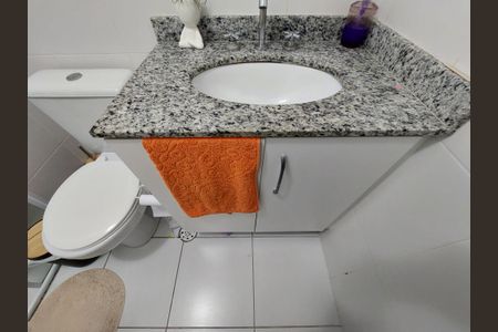 Apartamento à venda com 67m², 2 quartos e 1 vagaBanheiro Social