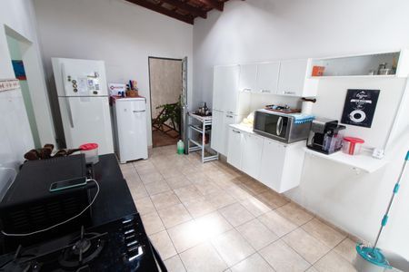 Casa à venda com 250m², 3 quartos e 3 vagas Casa à venda com 250m², 3 quartos e 3 vagasCozinha