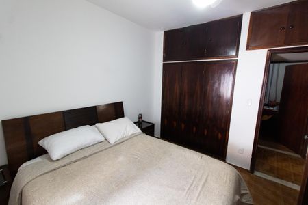 Casa à venda com 250m², 3 quartos e 3 vagas Casa à venda com 250m², 3 quartos e 3 vagasQuarto 3