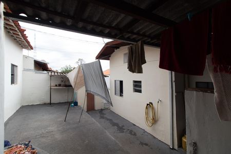 Casa à venda com 250m², 3 quartos e 3 vagas Casa à venda com 250m², 3 quartos e 3 vagasÁrea comum