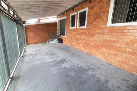 Casa à venda com 250m², 3 quartos e 3 vagas Casa à venda com 250m², 3 quartos e 3 vagasÁrea comum