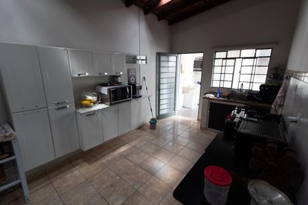 Casa à venda com 250m², 3 quartos e 3 vagas Casa à venda com 250m², 3 quartos e 3 vagasCozinha