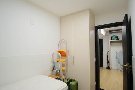 Casa de condomínio à venda com 356m², 5 quartos e 4 vagas Casa de condomínio à venda com 356m², 5 quartos e 4 vagasQuarto de Serviço