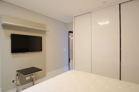 Casa de condomínio à venda com 356m², 5 quartos e 4 vagas Casa de condomínio à venda com 356m², 5 quartos e 4 vagasSuíte 2