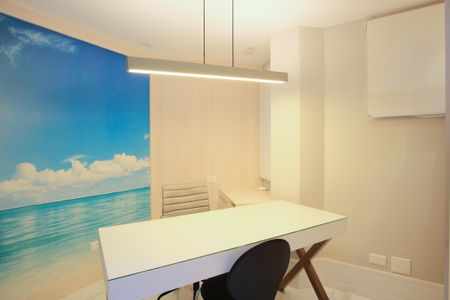 Casa de condomínio à venda com 356m², 5 quartos e 4 vagas Casa de condomínio à venda com 356m², 5 quartos e 4 vagasEscritório