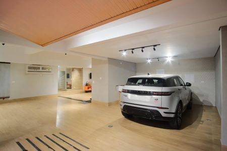 Casa de condomínio à venda com 356m², 5 quartos e 4 vagas Casa de condomínio à venda com 356m², 5 quartos e 4 vagasGaragem