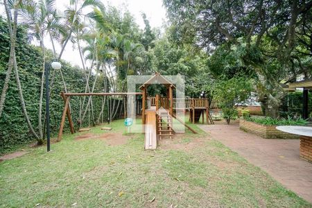 Casa de condomínio à venda com 356m², 5 quartos e 4 vagas Casa de condomínio à venda com 356m², 5 quartos e 4 vagasÁrea comum