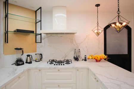 Casa de condomínio à venda com 356m², 5 quartos e 4 vagas Casa de condomínio à venda com 356m², 5 quartos e 4 vagasCozinha