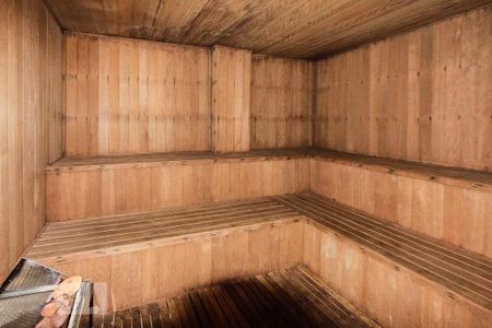 Casa de condomínio à venda com 356m², 5 quartos e 4 vagas Casa de condomínio à venda com 356m², 5 quartos e 4 vagasÁrea comum