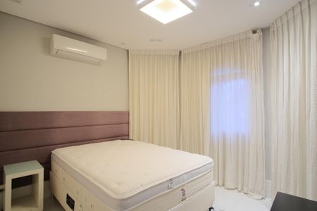 Casa de condomínio à venda com 356m², 5 quartos e 4 vagas Casa de condomínio à venda com 356m², 5 quartos e 4 vagasSuíte 2