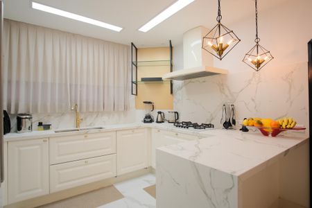 Casa de condomínio à venda com 356m², 5 quartos e 4 vagas Casa de condomínio à venda com 356m², 5 quartos e 4 vagasCozinha