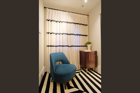 Casa de condomínio à venda com 356m², 5 quartos e 4 vagas Casa de condomínio à venda com 356m², 5 quartos e 4 vagasCorredor