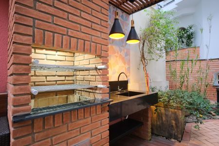 Casa de condomínio à venda com 356m², 5 quartos e 4 vagas Casa de condomínio à venda com 356m², 5 quartos e 4 vagasÁrea gourmet / Quintal