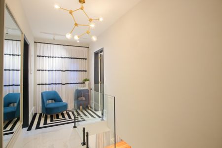 Casa de condomínio à venda com 356m², 5 quartos e 4 vagas Casa de condomínio à venda com 356m², 5 quartos e 4 vagasCorredor