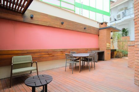 Casa de condomínio à venda com 356m², 5 quartos e 4 vagas Casa de condomínio à venda com 356m², 5 quartos e 4 vagasÁrea gourmet / Quintal