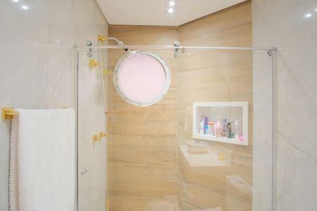 Casa de condomínio à venda com 356m², 5 quartos e 4 vagas Casa de condomínio à venda com 356m², 5 quartos e 4 vagasBanheiro da Suíte 3