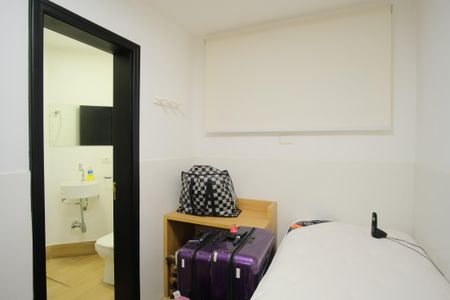 Casa de condomínio à venda com 356m², 5 quartos e 4 vagas Casa de condomínio à venda com 356m², 5 quartos e 4 vagasQuarto de Serviço