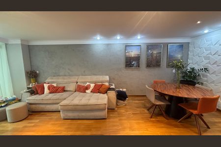 Casa à venda com 276m², 3 quartos e 3 vagasSala