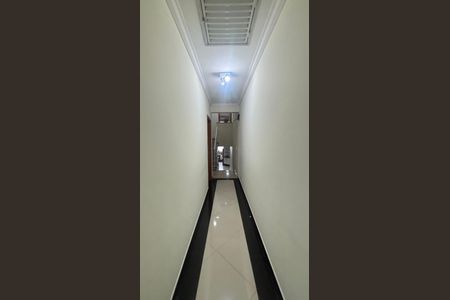 Casa à venda com 276m², 3 quartos e 3 vagasCorredor