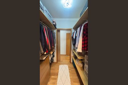 Casa à venda com 276m², 3 quartos e 3 vagasSuite Closet