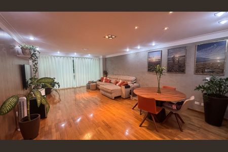 Sala de casa à venda com 3 quartos, 276m² em Vila Valparaíso, Santo André