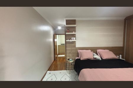 Casa à venda com 276m², 3 quartos e 3 vagasSuite