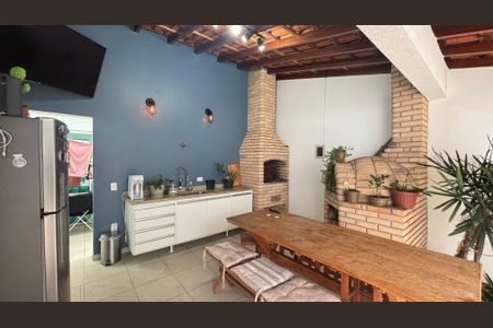 Casa à venda com 276m², 3 quartos e 3 vagasQuintal