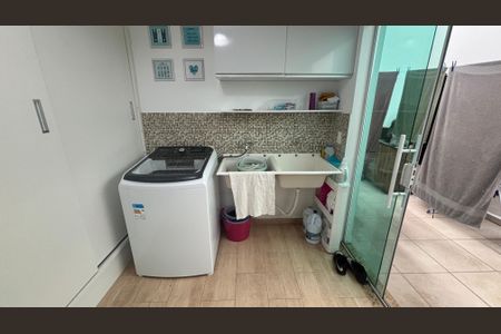 Casa à venda com 276m², 3 quartos e 3 vagasÁrea de Serviço