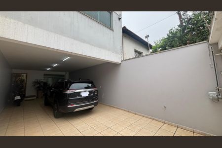 Casa à venda com 276m², 3 quartos e 3 vagasGaragem
