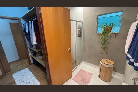 Casa à venda com 276m², 3 quartos e 3 vagasBanheiro da Suíte