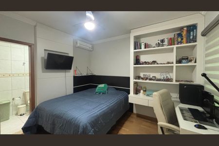 Casa à venda com 276m², 3 quartos e 3 vagasSuíte 3