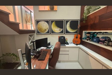 Casa à venda com 276m², 3 quartos e 3 vagasEscritório