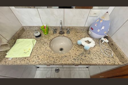 Casa à venda com 276m², 3 quartos e 3 vagasBanheiro da Suíte 2