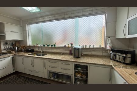 Casa à venda com 276m², 3 quartos e 3 vagasCozinha