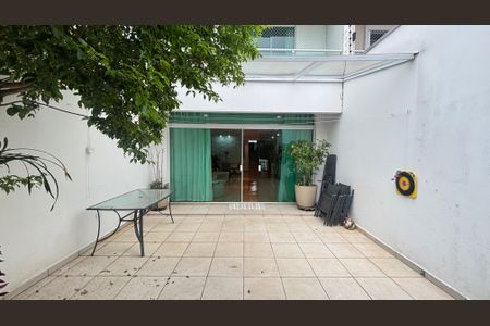 Casa à venda com 276m², 3 quartos e 3 vagasQuintal