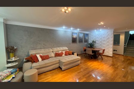 Casa à venda com 276m², 3 quartos e 3 vagasSala