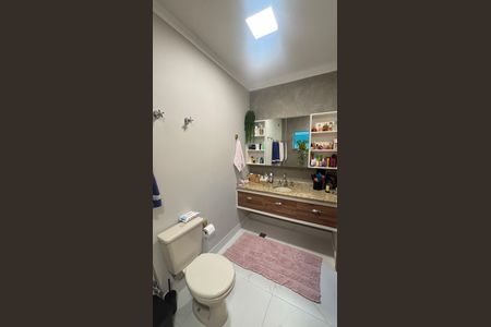 Casa à venda com 276m², 3 quartos e 3 vagasBanheiro da Suíte