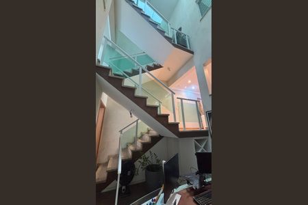 Casa à venda com 276m², 3 quartos e 3 vagasEscritório