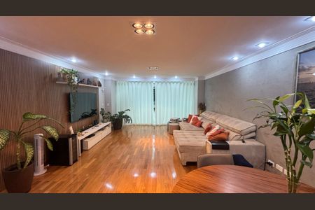 Casa à venda com 276m², 3 quartos e 3 vagasSala