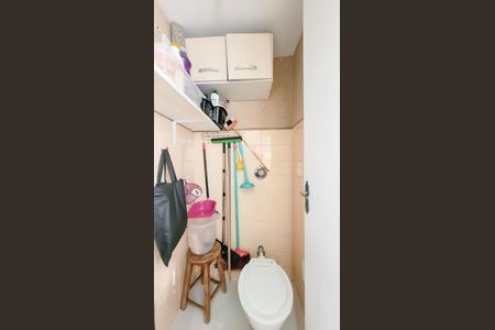 Apartamento à venda com 78m², 3 quartos e 1 vaga Apartamento à venda com 78m², 3 quartos e 1 vagaBanheiro de serviço